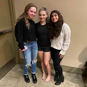 Meet your Posher, Ava